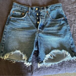 Levi's Women’s 501 Mid Thigh Short